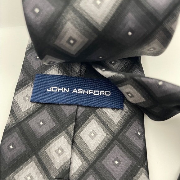 John Ashford Black and Gray Geometric Tie - Picture 3 of 4